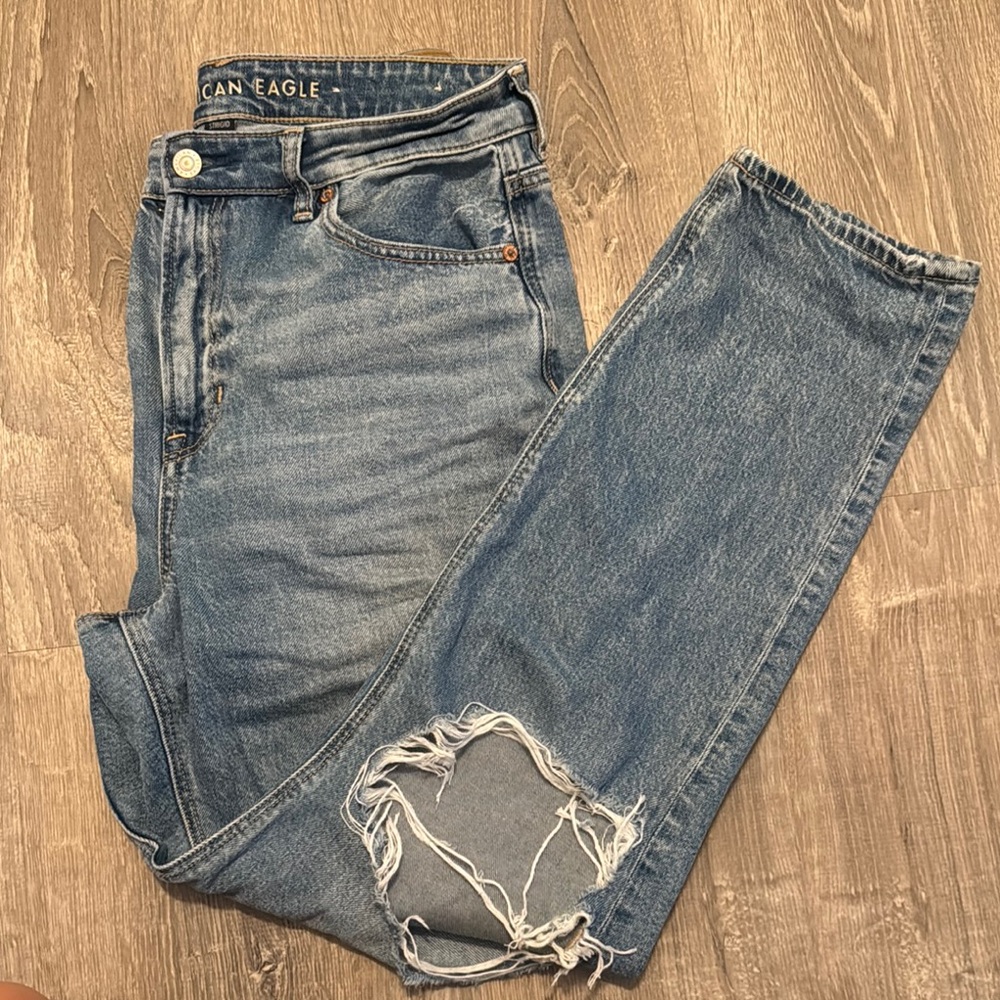 American Eagle Outfitters Strigid Blue Mom Jeans